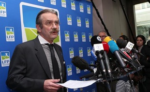 Le président de la Ligue de football professionnel (LFP), Frédéric Thiriez, lors d'une conférence de presse à Paris le 18 novembre 2014