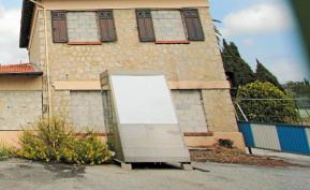 L'un des bâtiments bientôt démoli.