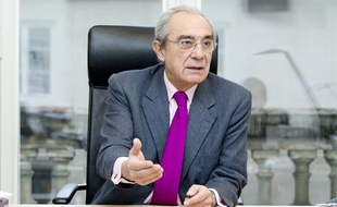 Bernard Debré, à Paris le 13 février 2013.
