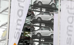 Le 4x4 de luxe BMW X6, la citadine Smart Fortwo et la modeste Twingo 1 sont à nouveau les voitures les plus volées en France en 2014, selon une enquête