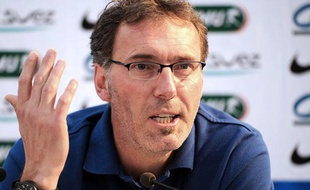 Laurent Blanc en conférence de presse le 4 juin 2012.
