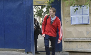 Alexei Navalny quitte le centre de détention à Moscou, le 14 juin 2018.