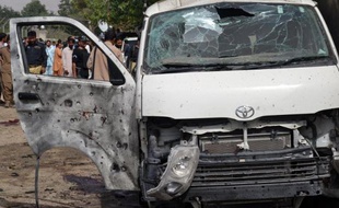 Un attentat suicide au cours des funérailles d'un policier a fait au moins 38 morts jeudi dans la province pakistanaise du Baloutchistan (sud-ouest), assombrissant le début des fêtes de l'Aïd el-Fitr dans le 2e pays musulman le plus peuplé au monde.