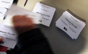 Les éditorialistes de la presse française se moquent du nouveau "coup de théâtre" dans "la tragi-comédie" qui se joue pour la présidence de l'UMP et s'inquiètent même d'une possible "scission" du parti de l'opposition, qui serait un "coup dur" pour la démocratie française.