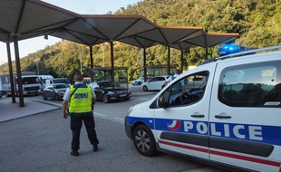 (photo d'illustration) La police a arrêté un jeune homme qui avait des