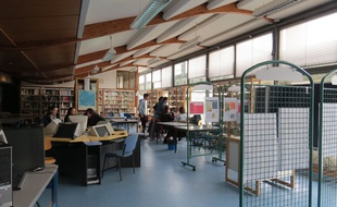Le CDI du lycée polyvalent Romain Rolland à Goussainville (95).