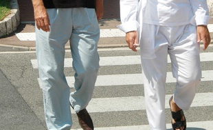 L'homme d'affaires français Alexandre Djouhri (à droite) en compagnie de Dominique De Villepin. (image d'illustration)