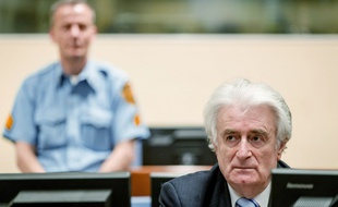 Psychiatre de formation, Radovan Karadzic a incarné tout au long de sa vie des rôles divers, poète, président, puis guérisseur, mais il restera dans les annales de l'histoire comme l'un des artisans des pires crimes de guerre commis en Europe depuis la Seconde Guerre mondiale.