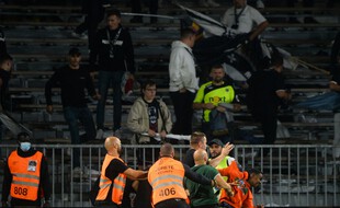 La fin de match entre Angers et l'OM a dégénéré mercredi soir.