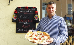 La pizza a été créée dans le bar
où Balotelli a paraphé son contrat.