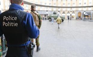 Un policier belge à Bruxelles, le 22 novembre 2015.