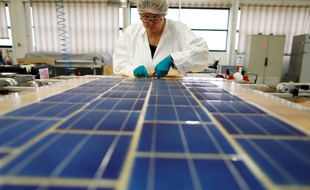 Des chercheurs créent un panneau photovoltaïque pour l’intérieur