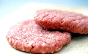 Des vrais steaks hachés, cette fois (illustration).