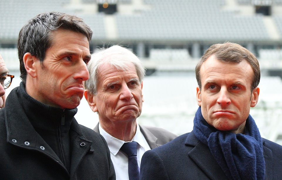 https://img.20mn.fr/ztrYSpynRpGHGpV3YM0CWw/960x614_tony-estanguet-cotes-emmanuel-macron-27-fevrier-dernier-stade-france