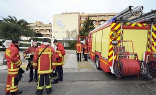 L'incendie d'une maison de retraite, qui a fait six morts dans la nuit de mardi à mercredi à Marseille, a été provoqué accidentellement par un pensionnaire de 75 ans qui tentait d'ouvrir un paquet de bonbons avec un briquet, a annoncé le parquet.