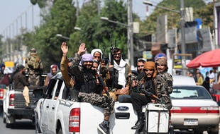 Les talibans contrôlent à présent la totalité du territoire afghan.