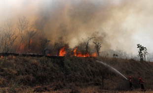 Un incendie près de Robore, en Bolivie, le 30 août 2019.