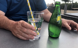 Aux Sables-d'Olonne, de nombreux bars sont passés aux pailles en carton