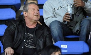Rolland Courbis, lors d'un match à Montpellier, le 4 avril 2010