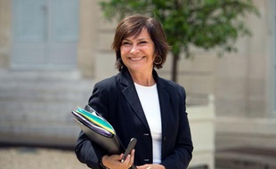 Marie-Arlette Carlotti, ministre déléguée chargée des Personnes handicapées et de la Lutte contre l’exclusion