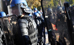Une compagnie de CRS à Paris le 21 octobre 2010.
